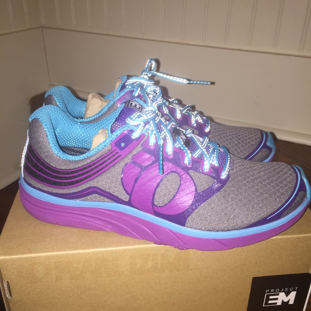 NEW Pearl iZumi Women’s Running Shoes